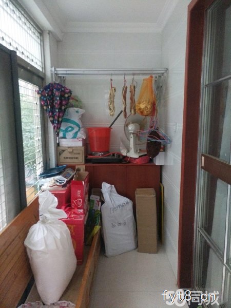 新区 六里 欧陆花苑小区一楼带院 精装 仅售90万满五唯一