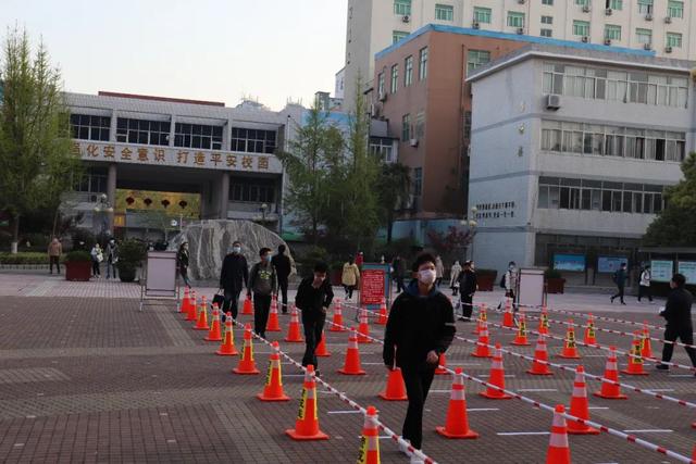 今天，开学！阜阳高三学子率先复课