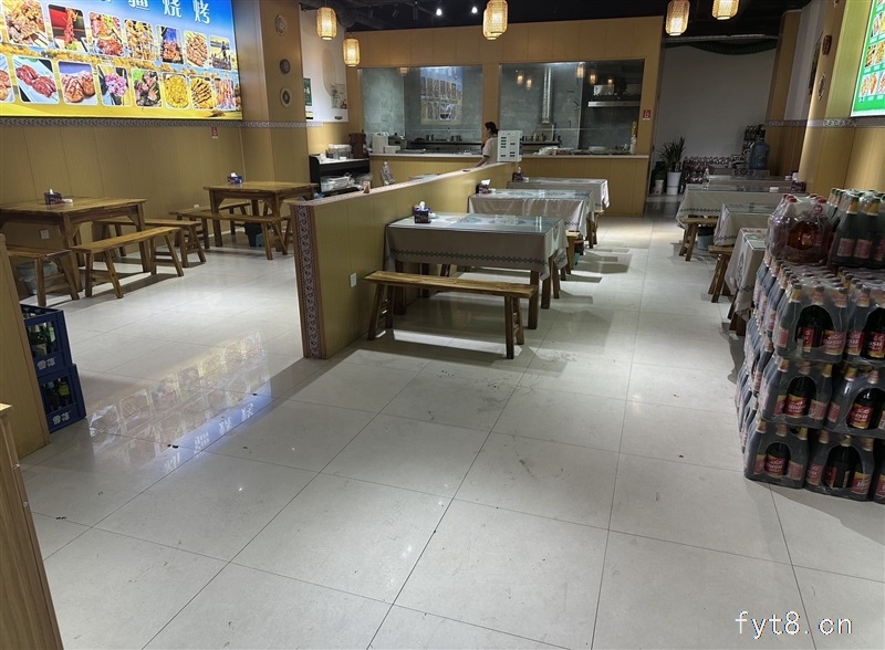 阜阳颍州区十字路口旺铺转让